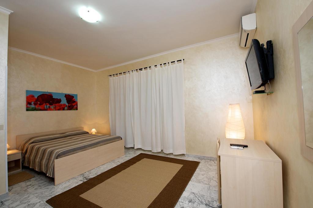 Guesthouse Holiday And 로마 외부 사진